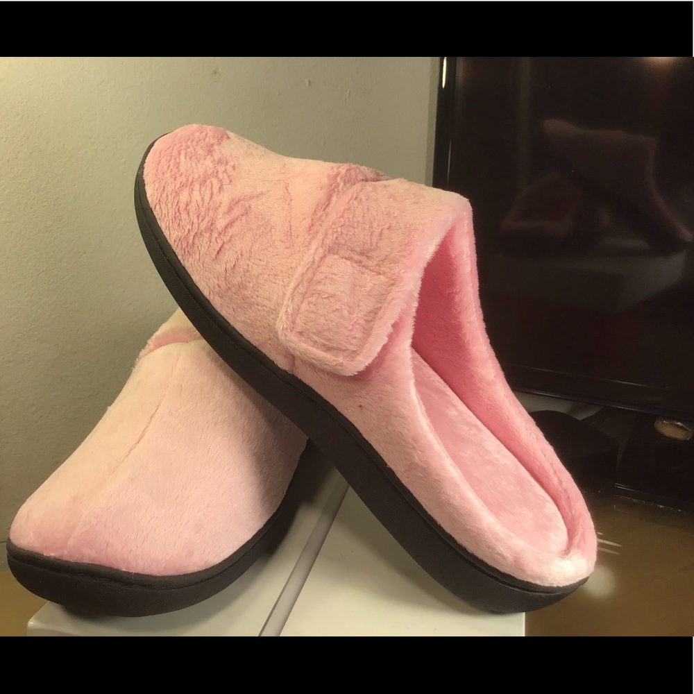 BCTEX COLL Women's Fuzzy Adjustable House Slippers